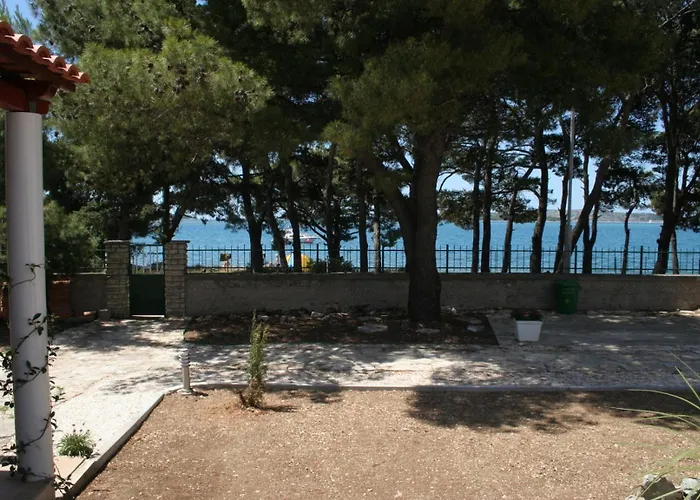 Apartman By The Sea Brodarica, Sibenik - 4241 *